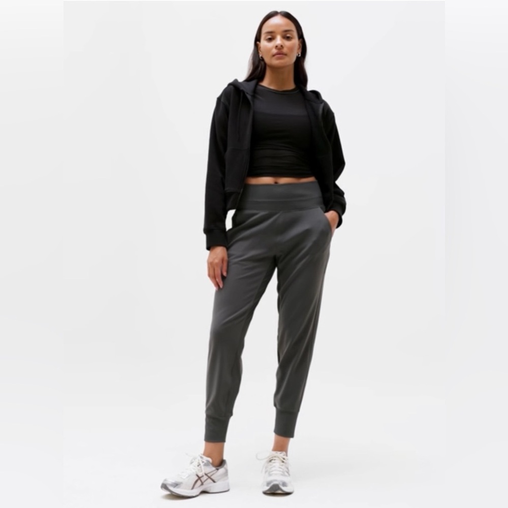 Athleta Venice High Rise Jogger S/T in Gray Like New